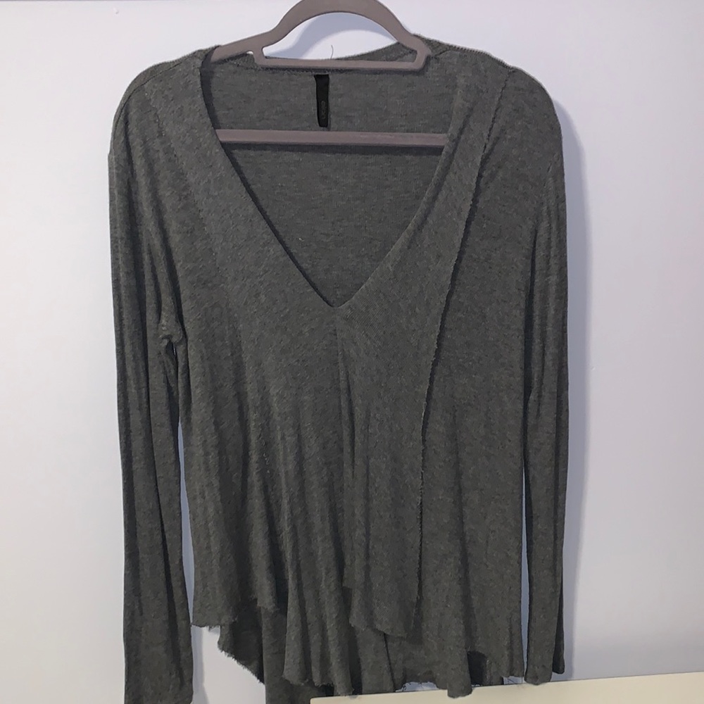Elan Gray V-Neck Longsleeve